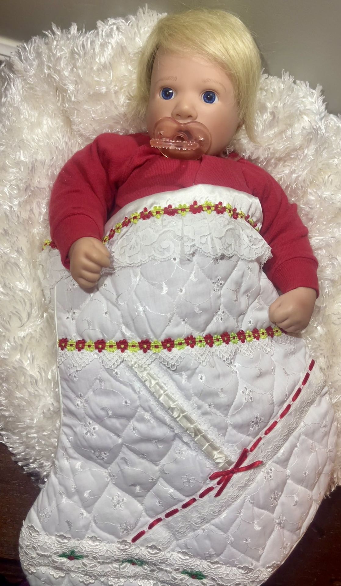 Lee Middleton First Born (Awake) Christmas Surprise Doll 1996 White Stocking 