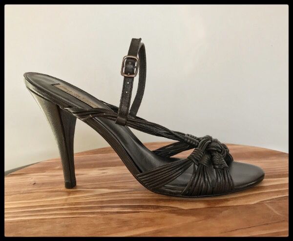Pour La Victoire Shoes - Designer Black Leather Strappy Sandals