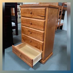 Dresser/ Five drawers dresser