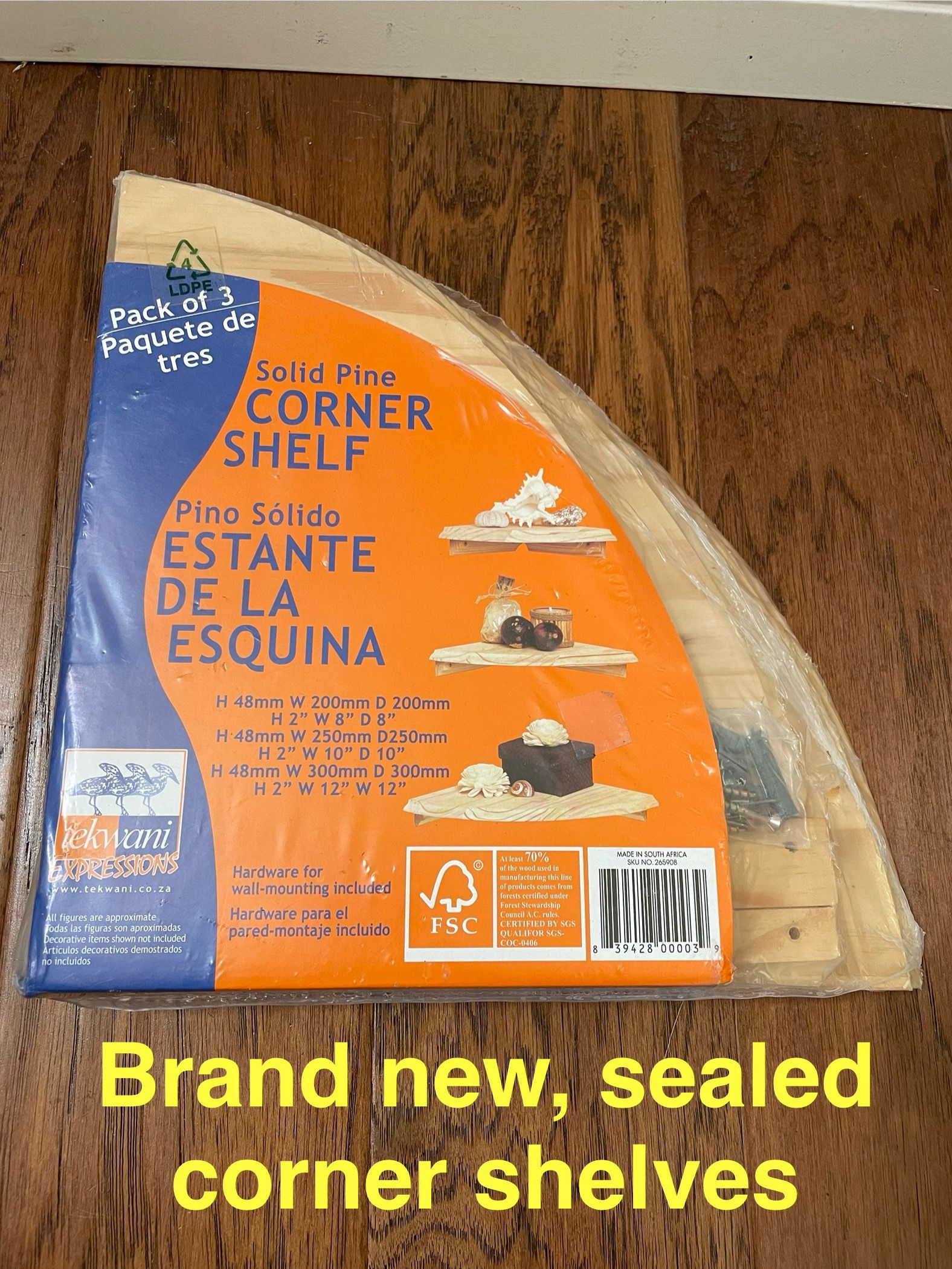 NEW pack of 3 pine shelves (hardware included)