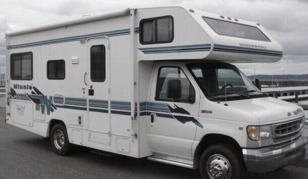 Photo 1999 Winnebago Minnie Clear Motorhome