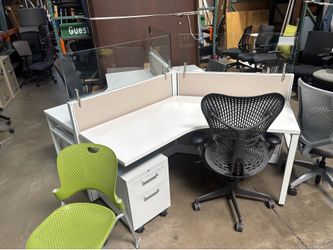 🏢 Office Furniture for Business Owners — Desks, Chairs, Cubicles & More Located in Phoenix AZ