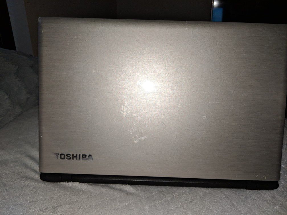 Toshiba laptop computer