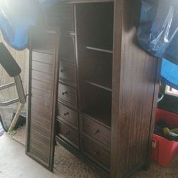 Men's Chest Almost Like New For Sale