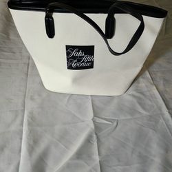 Saks Fifth Avenue White and Black Tote Bag