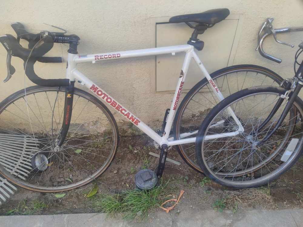MOTOBECANE Record ROAD BIKE. 700series 7005 aluminum Kenisis Carbon fiber Forks tru Vita crankset.Ritchey PRO drop Bars. FSA STEM for Sale in Fresno CA OfferUp