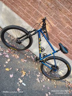 Blue Marin Mountain Bike 29" (L) Series 2 with Maxxis Tires