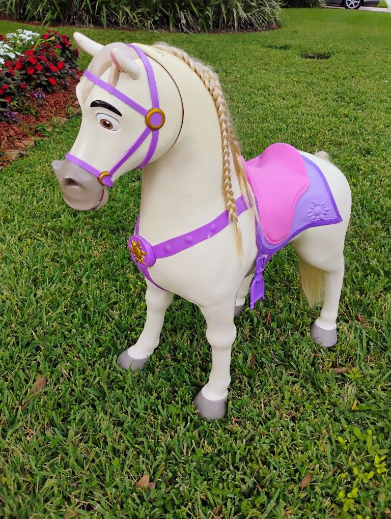 Disney Princess 32 inch Maximus Horse with Many Sound