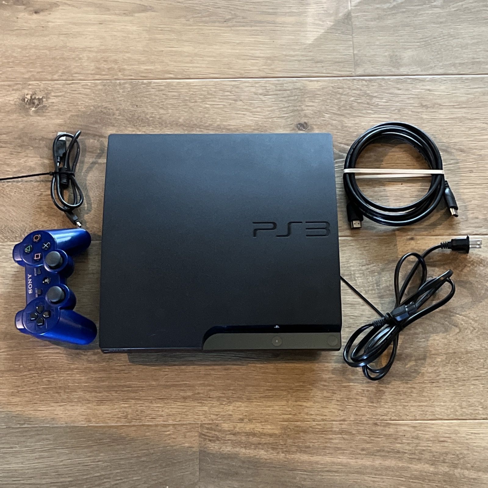 Sony Playstation 3 PS3 Slim 320 GB with Controller and Cables