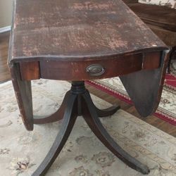 Duncan Phyfe Drop Leaf Table

