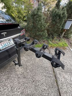 Hitch Mount Bike Rack. Holds Up To 4 Bikes. Complete