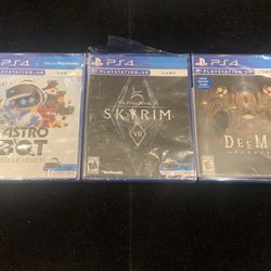 Playstation 4 PS4 VR Game Lot of 3 (DeeMo Astro Bot Skyrim) Post Nintendo Era 