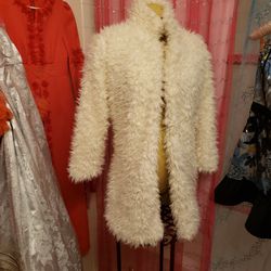 Furry Coat!! Perfect For Whole Wardrobe Med