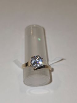 Vintage Diamond Solitaire Ring – Beautiful Sparkle – 14K Gold