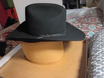 "WESTERN HAT"