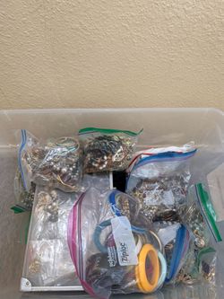costume jewelry lot. located in WASCO