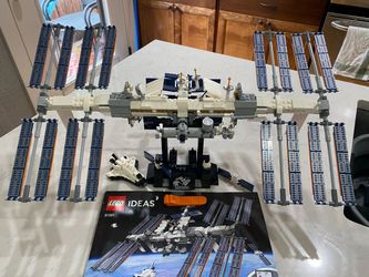 LEGO Ideas 21321 International Space Station (ISS) – Complete w/ Instructions – Retired