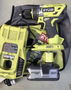 Hammer drill with 4ah battery and fast charger