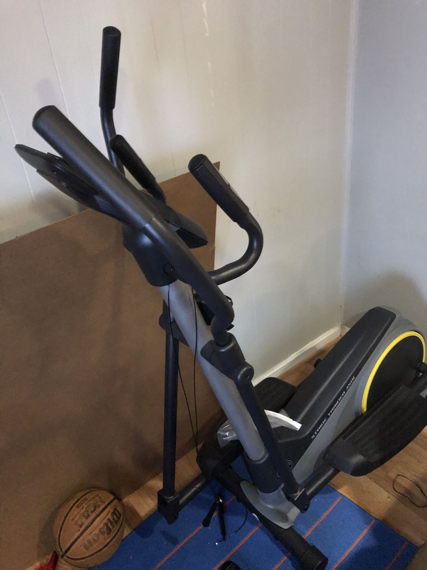 Gold’s gym stride trainer