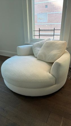 Casterly Swivel Armchair