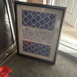 2 Decor Pictures With Frame 