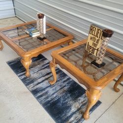 BEAUTIFUL COFFE TABLE AND 1 SIDE TABLE 