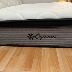 Full mattress