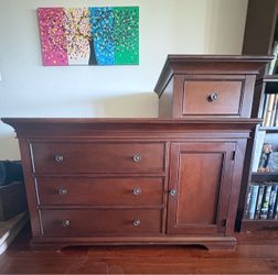 Baby/Kids Dresser & Changing Table