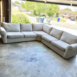 Sectional Couches 
