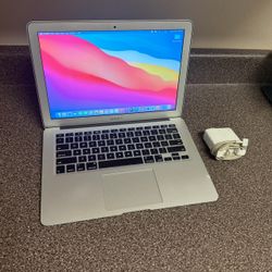 MacBook Air 13.3in i5 Laptop 4gb Ram 256GB SSD W/Lifetime Office