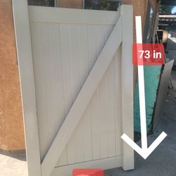 Vinyl Gate 