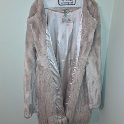 Beautiful Donna Slayer 2XL Faux Fur Coat In Excellent Condition (Is Cleaned & Refreshed)