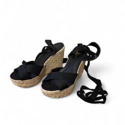 Black strappy wedges with a 3.5" heel height and 1.5" platform #glamour