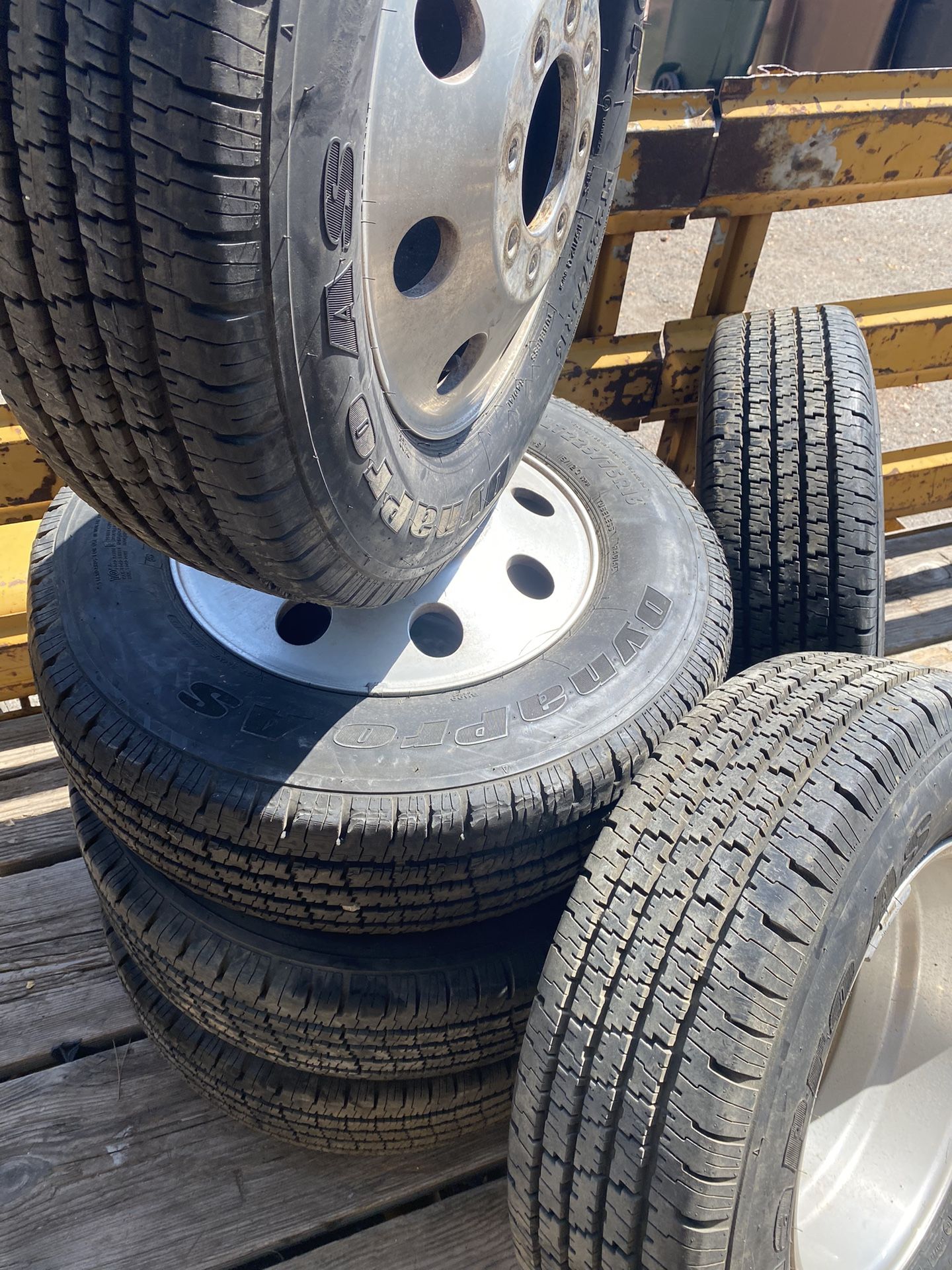 8 X 6.5 Dually Wheels And Tires Alcoa Aluminum for Sale in Yorba