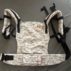 Tula Free To  Grow Carrier 