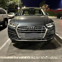 Audi Q5 2019 - Excellent - Only 30K Miles