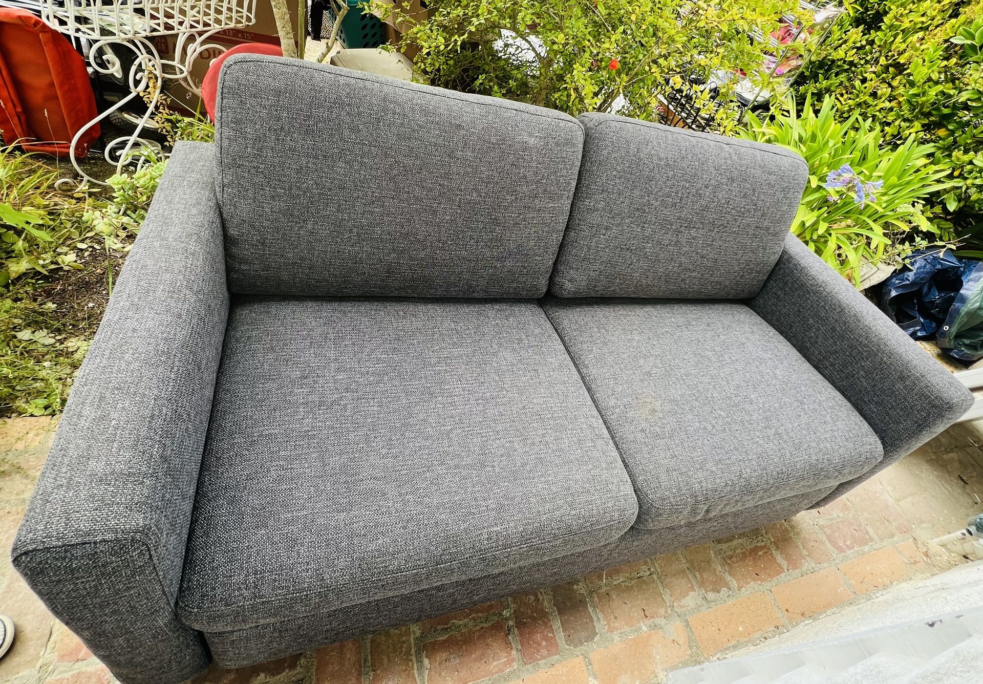 Gray 2 Seater Sleeper Sofa 🛋️- NEW 
