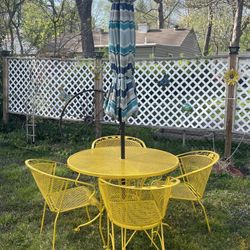 Yellow Wrought Iron Patio Set 