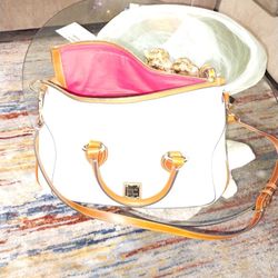 Dooney & Bourke Tote
