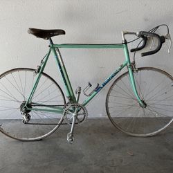Vintage Bianchi Campione d’Italia Celeste Road Bike – 6 Speed Italian Steel