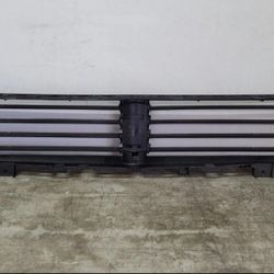 2019 2020 2021 2022 2023 2024 CHRYSLER PACIFICA LOWER ACTIVE AIR SHUTTER OEM