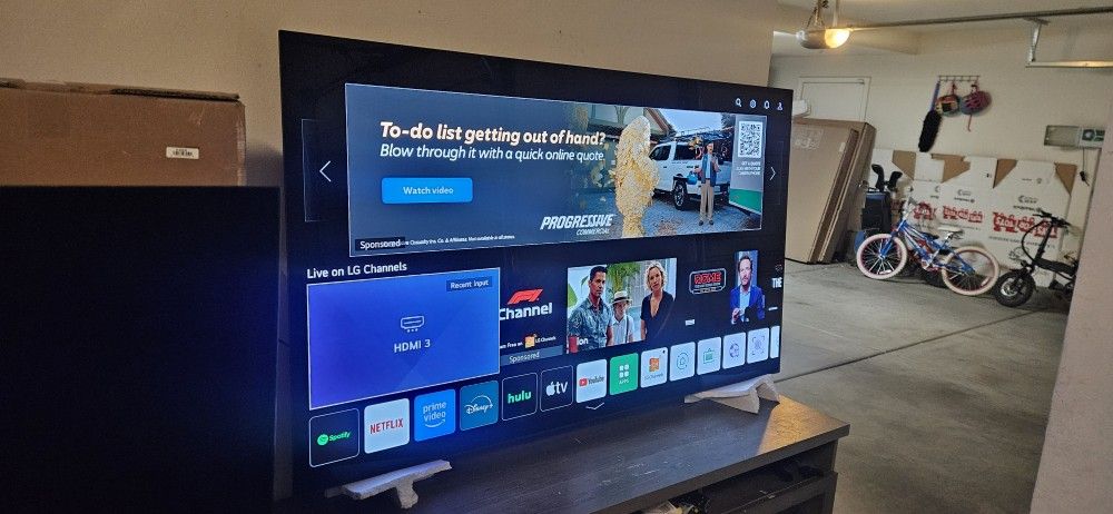 77 Inch OLED LG C1 Smart TV 4K UHD with 120 Hz refresh rate in perfect condition.