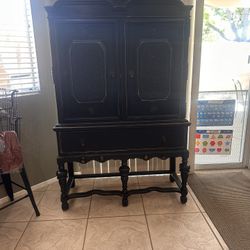 Armoire Antique