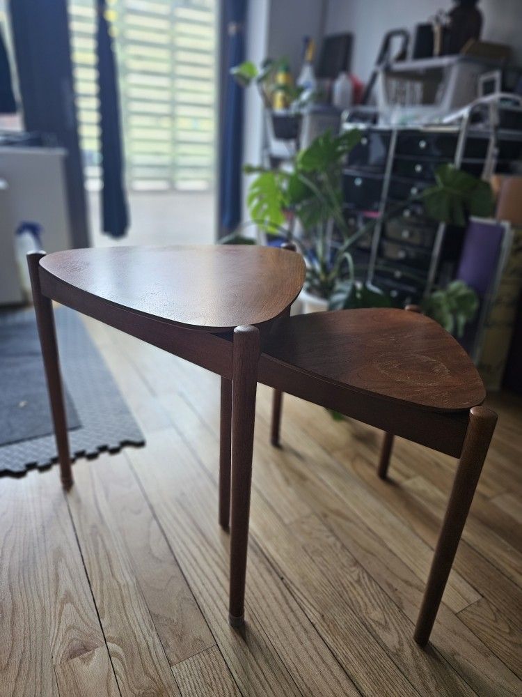 Retro Tripod Nesting Side Tables (18.5"–22.5") - Set of 2
