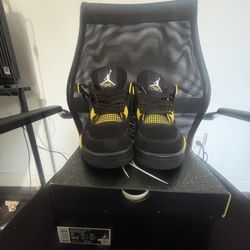 Jordan 4 Yellow Thunder 