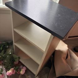 I’m Selling My Fourniture Moving Soon To Another State 