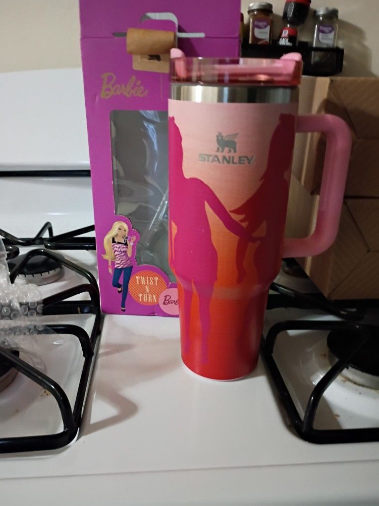 Stanley Barbie Twist N' Turn 40oz Tumber