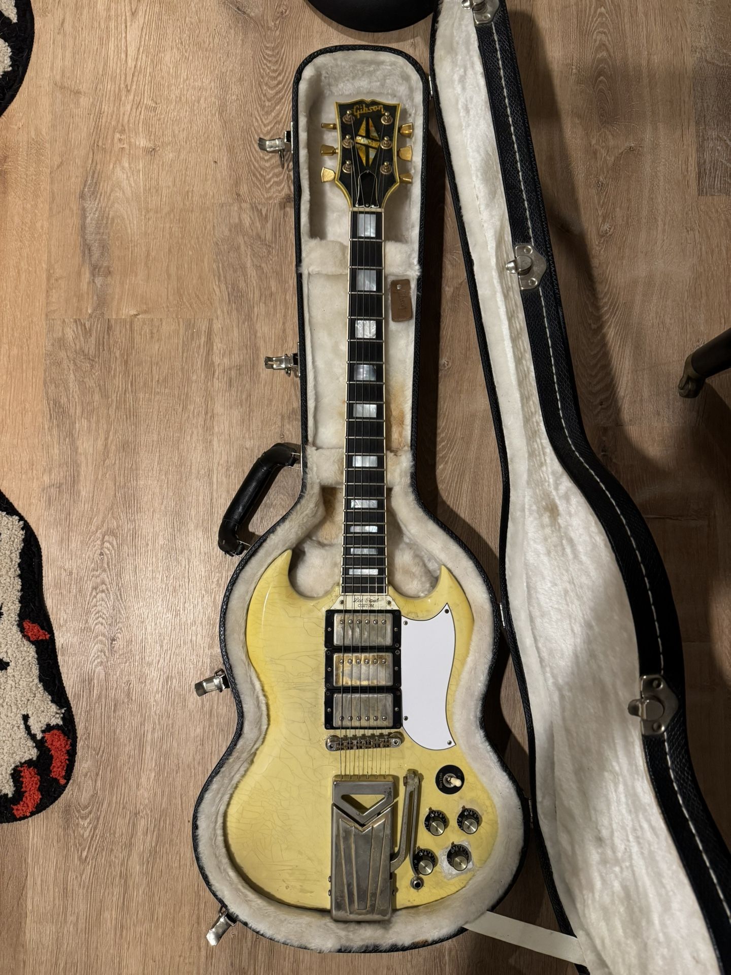 1961 Gibson Les Paul (SG) Custom with Sideways Vibrola White
