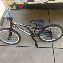 Free Agent BMX Bike