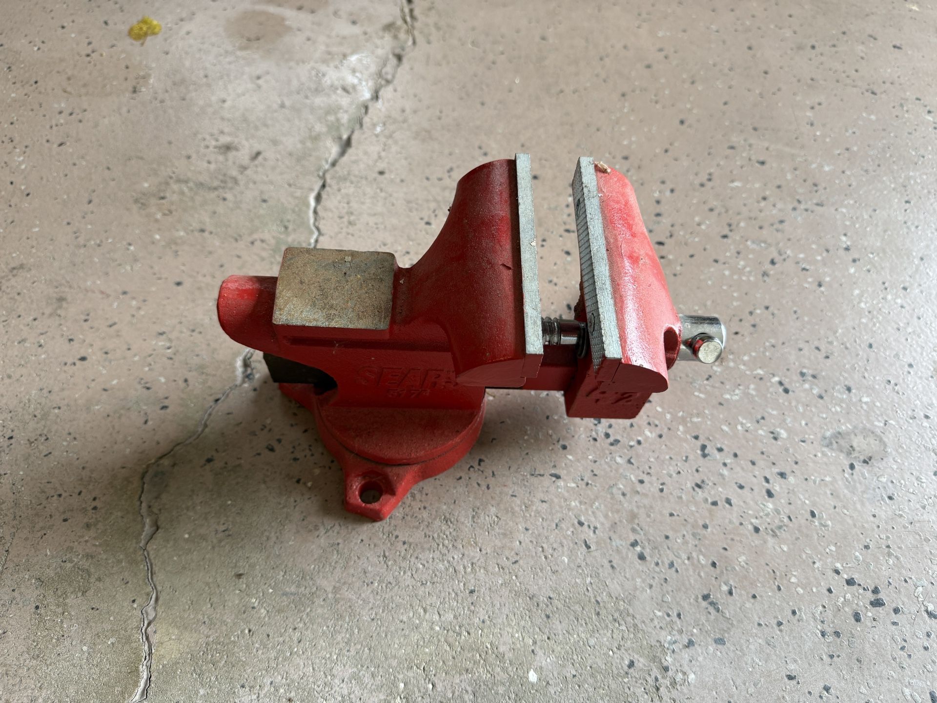Sear 4 1/2 Swivel Bench Vise